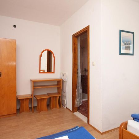 Apartments And Rooms With Parking Space Gradac, Makarska - 6819 Gradac  Quarto foto
