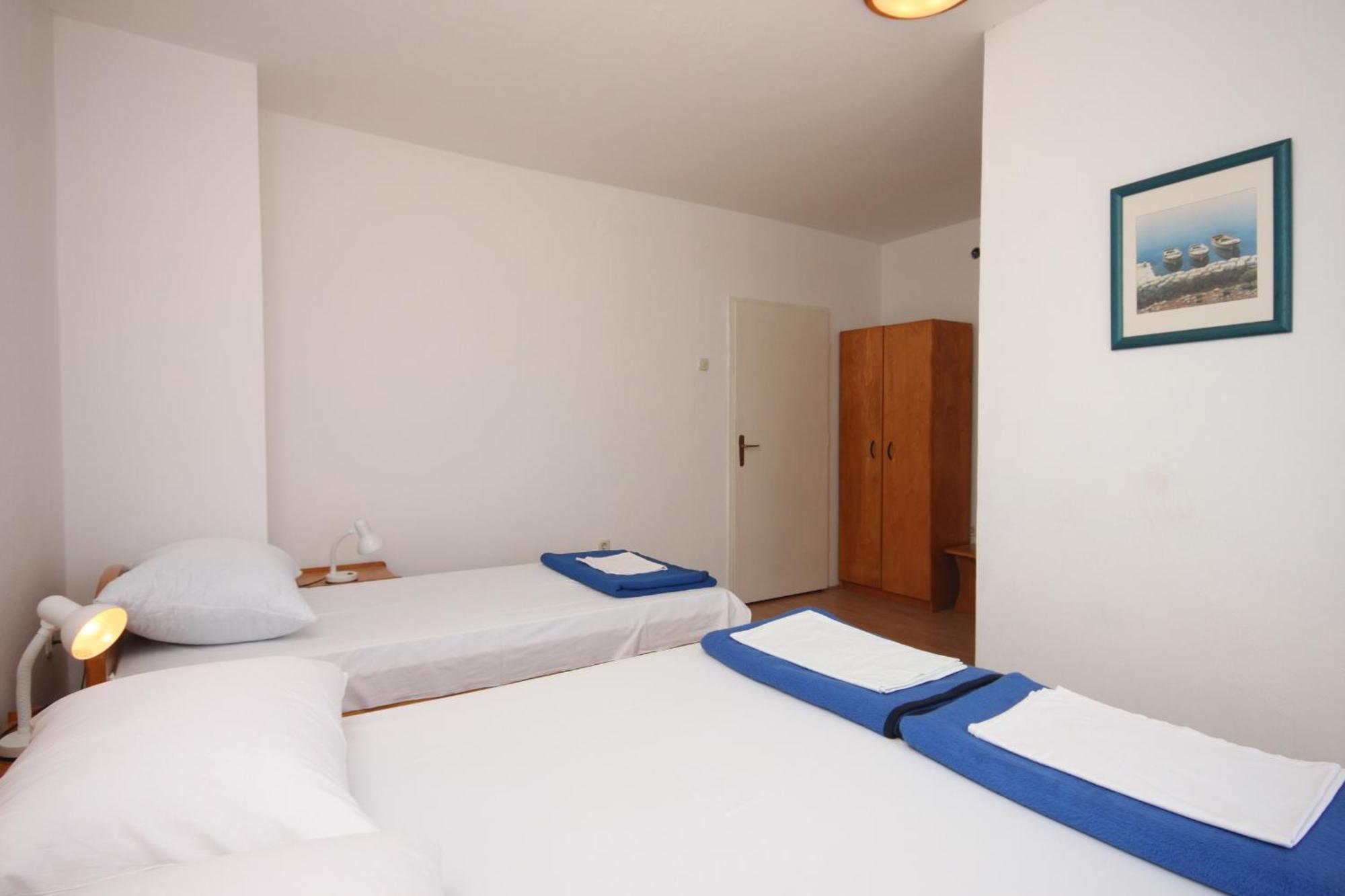 Apartments And Rooms With Parking Space Gradac, Makarska - 6819 Gradac  Quarto foto